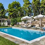 Вилла Luxury With Private Pool In Skopelos, Nature Retreat, Pine Trees By Kardous Alikias